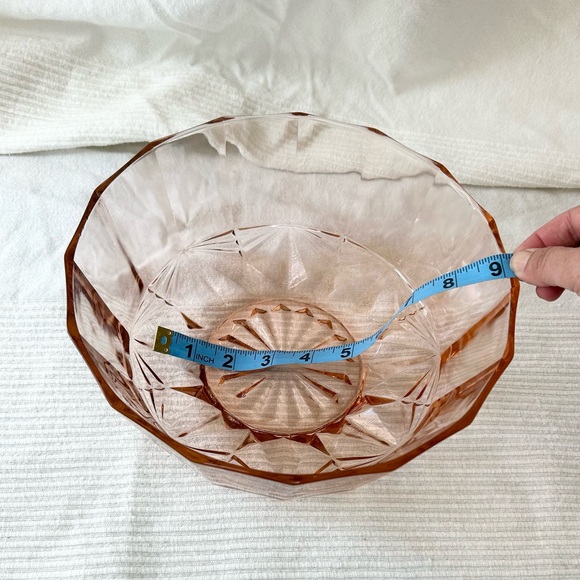 Vintage Depression Glass Bowl in Pink - Picture 3 of 15